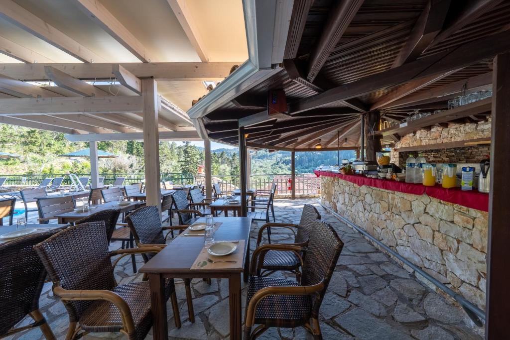Restaurace v ubytování Bastas Hotel & Studios