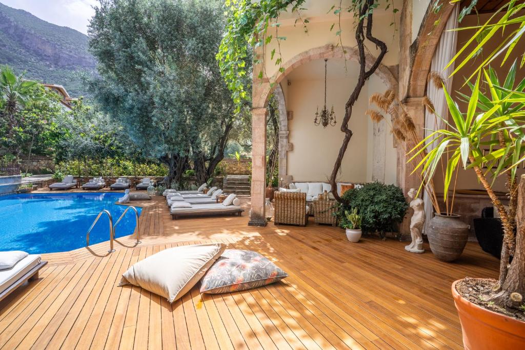Bazén v ubytování Jade Residence nebo v jeho okolí
