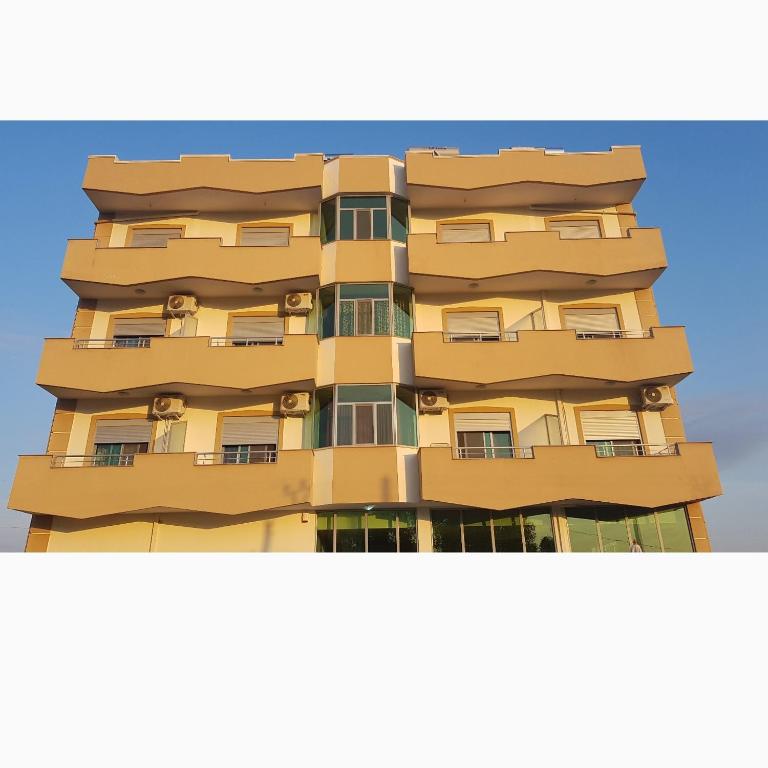 Risus Hotel