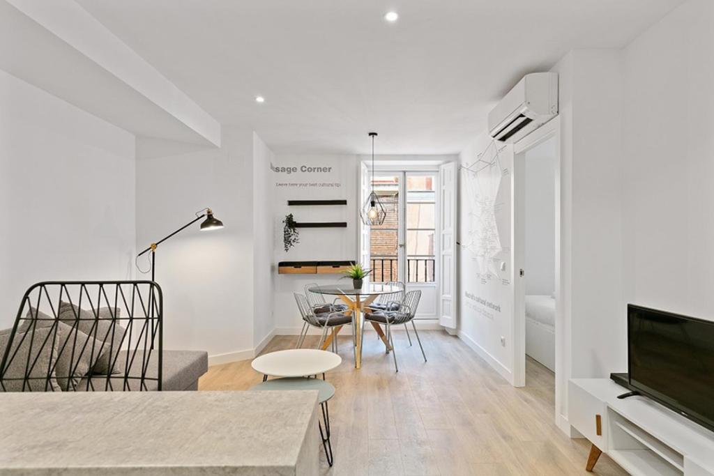 Modern Refurbished - 1BD 1BTH - Las Letras
