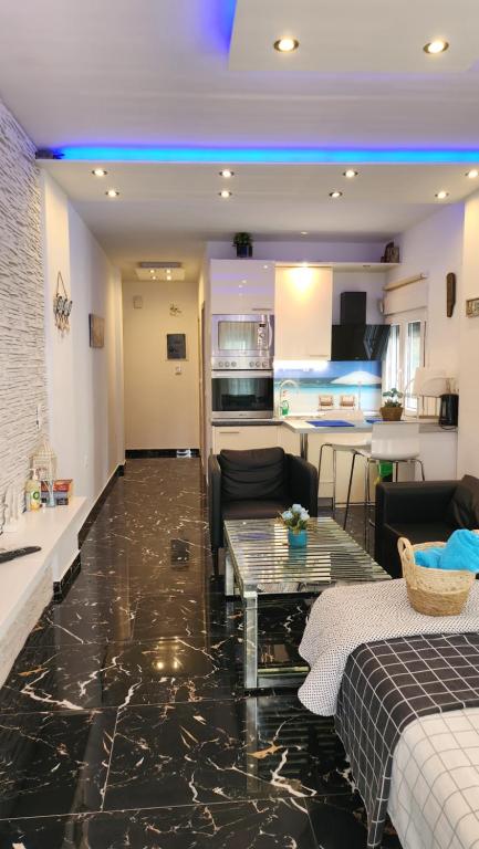 A kitchen or kitchenette at TOTANI LUX