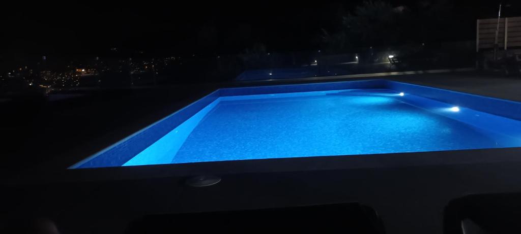 Bazén v ubytovaní Verga's Apartments alebo v jeho blízkosti
