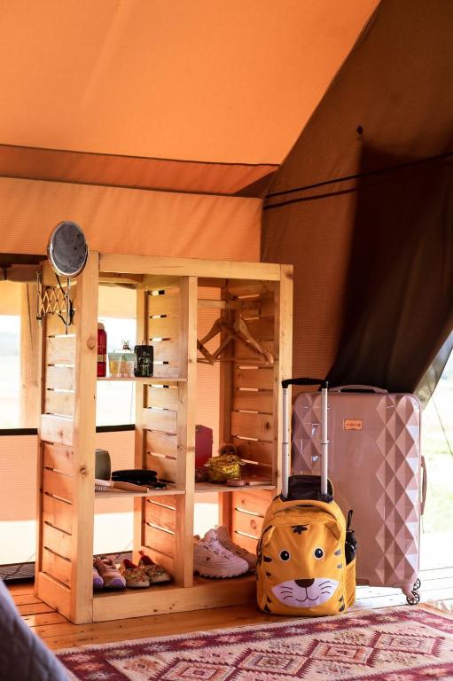 Postel nebo postele na pokoji v ubytování Glamping Salty Garden