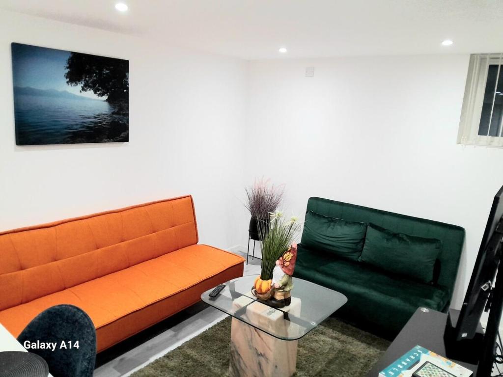 Χώρος καθιστικού στο Bespoke Room in Sale Manchester