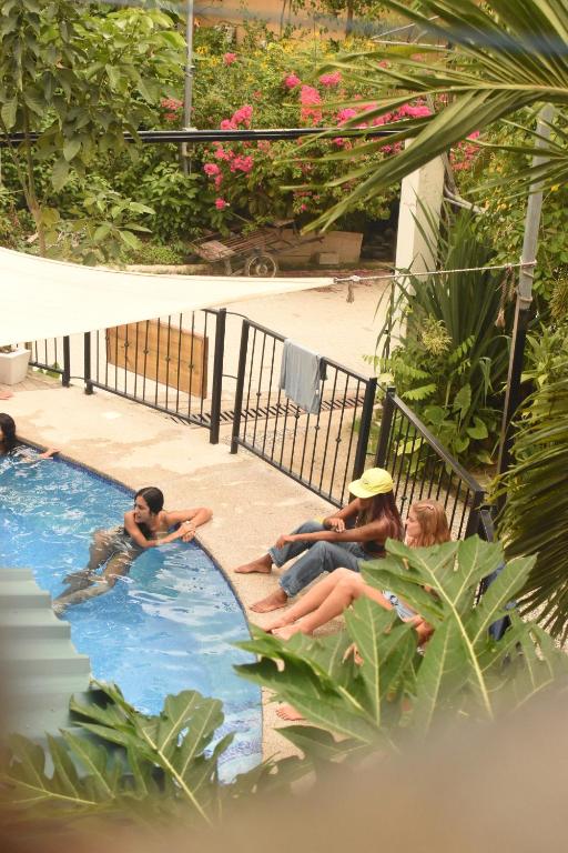 Bazén v ubytování La Posada - Hostel nebo v jeho okolí