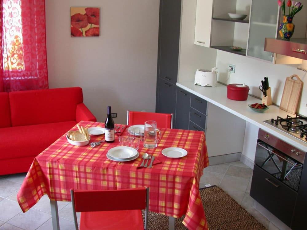 Kuchyň nebo kuchyňský kout v ubytování Rosta Residence Ranverso