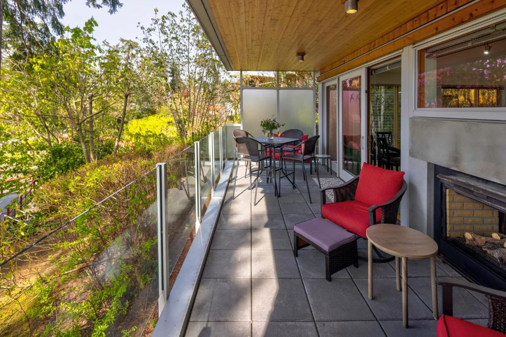 Balkón nebo terasa v ubytování Brentwood Bay Resort & Spa