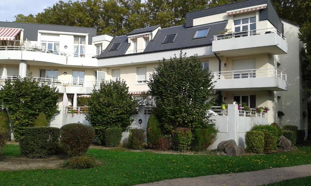 Gîte Des Vergers - Apartment With Balcony