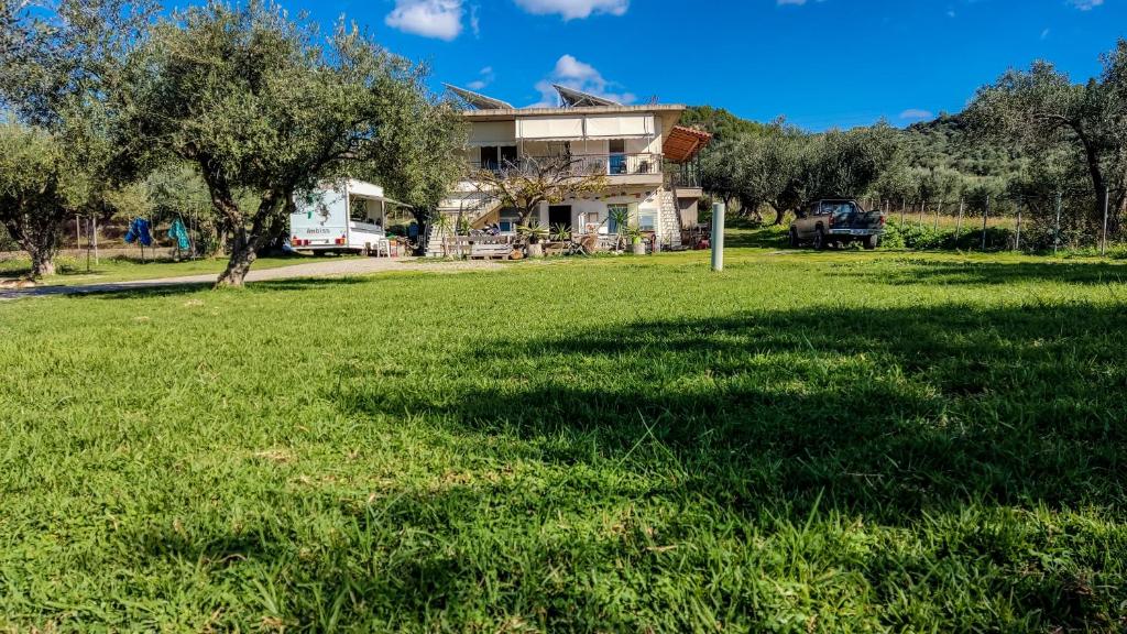 Zahrada ubytování YourSpot Project - shared countryhouse - private rooms - West Peloponnese