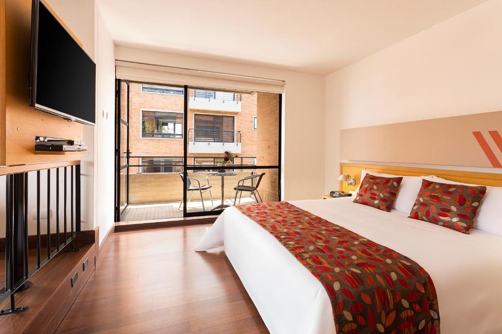Hotel bh La Quintaにあるベッド