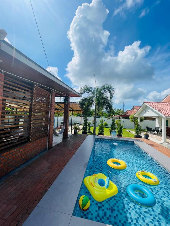 Bazén v ubytování Rooma Kichi Private Pool nebo v jeho okolí
