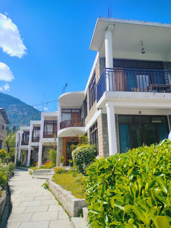 Nespecifikovaný výhled na hory nebo výhled na hory při pohledu z hotelu