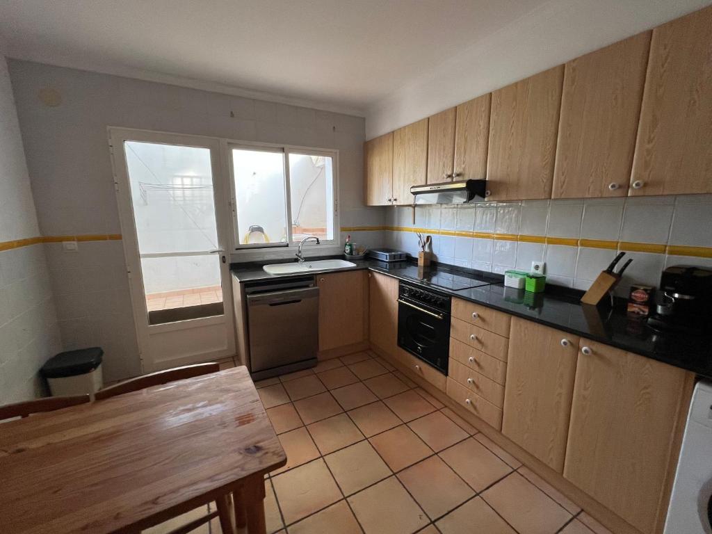 Kuchyň nebo kuchyňský kout v ubytování Chalet cerca de Denia, piscina, playa y Montaña,
