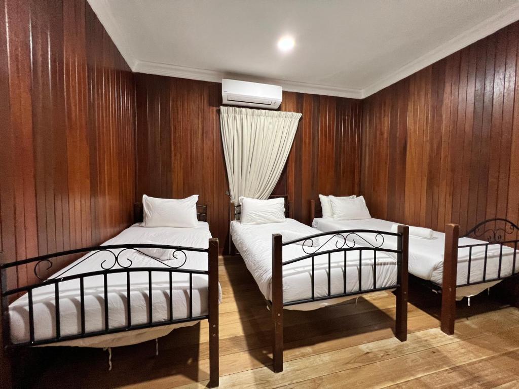 LiLLA Hilltop Retreat - Janda Baik - Family Room
