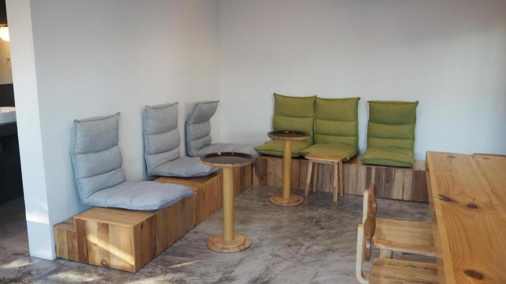 Posezení v ubytování Maximize Brand New Hostel Udonthani