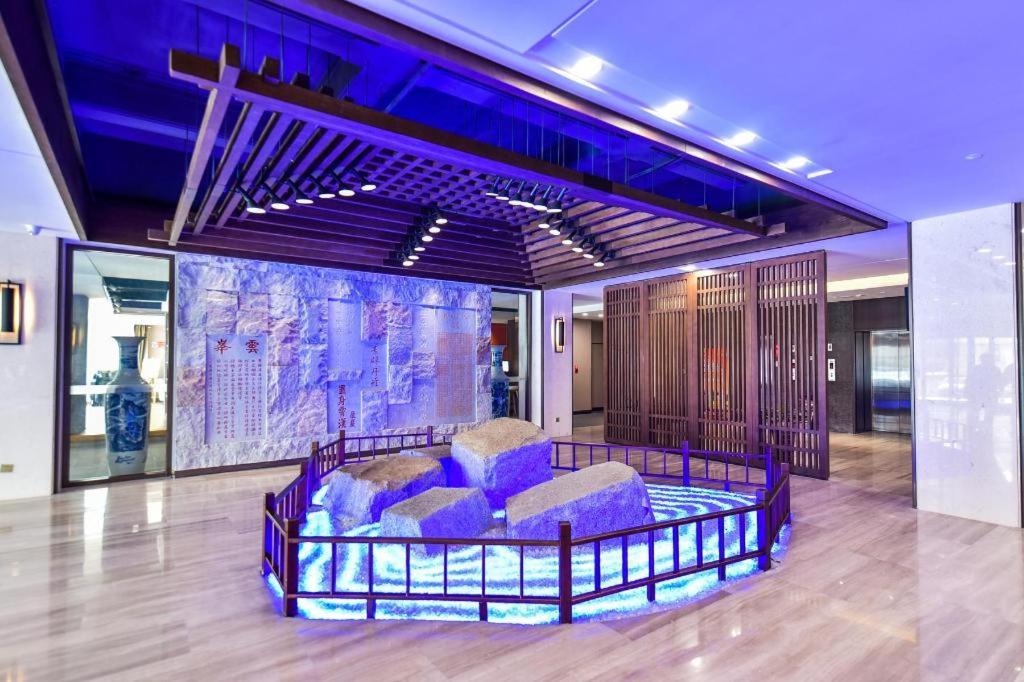 Posezení v ubytování Yitel Tai'an Taishan Hongmen Daimiao