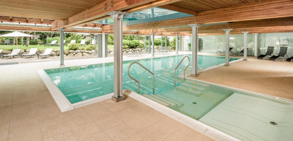 Bazén v ubytování Classic Hotel Meranerhof nebo v jeho okolí