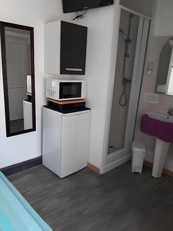 Hotel Clair Logis - Habitación Doble Con Baño Compartido Y Terraza