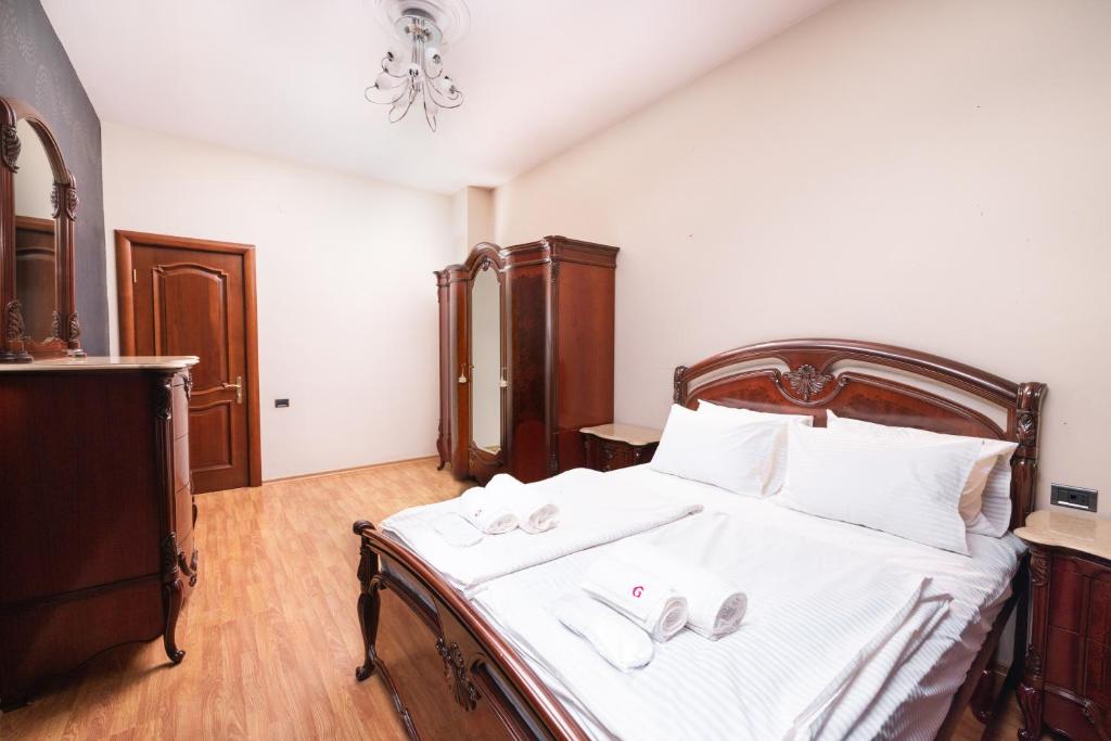 امکانات Lux Apartment On Amiryan Street, 2 Bedrooms, 2 Bathrooms, Open Balcony - تصویر ۴