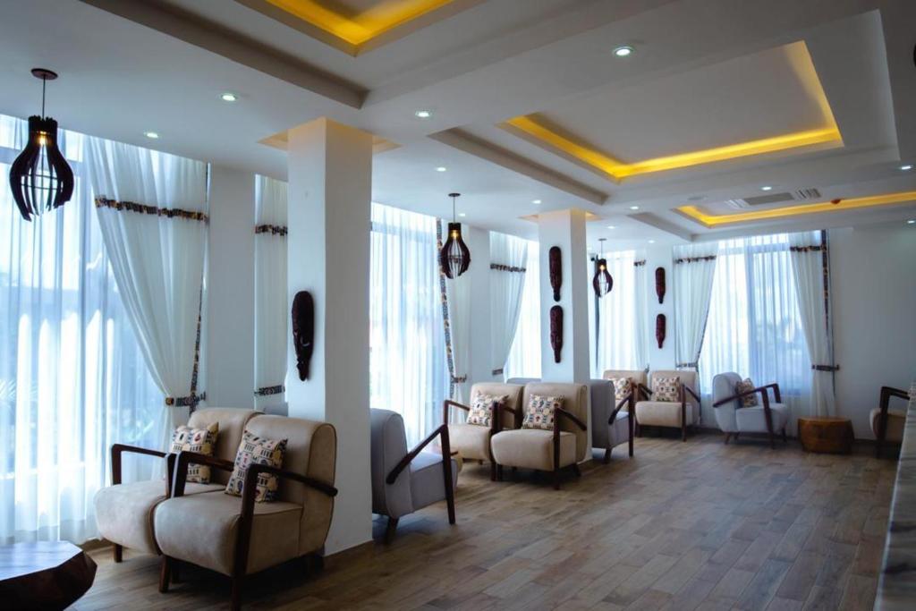 Posezení v ubytování The Mist Hotel Entebbe