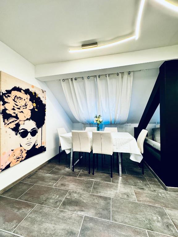 Fotografie z fotogalerie ubytování Spacious 2BR & 1LR Apt for 7P Peaceful Location v destinaci Klosterneuburg