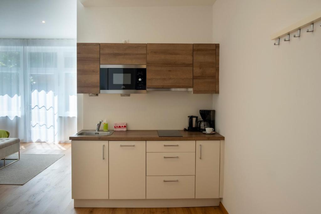 Residence Diana - Chambre Lits Jumeaux Avec Vue Sur Jardin