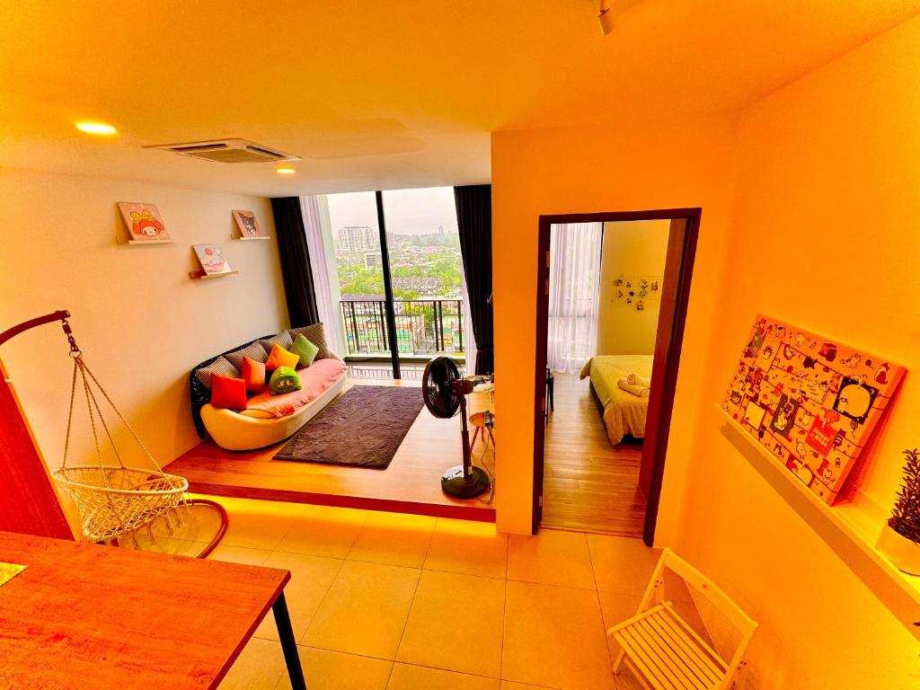 Posezení v ubytování The Podium Kuching Luxury 6pax 3BR HFloor Facing Aeon