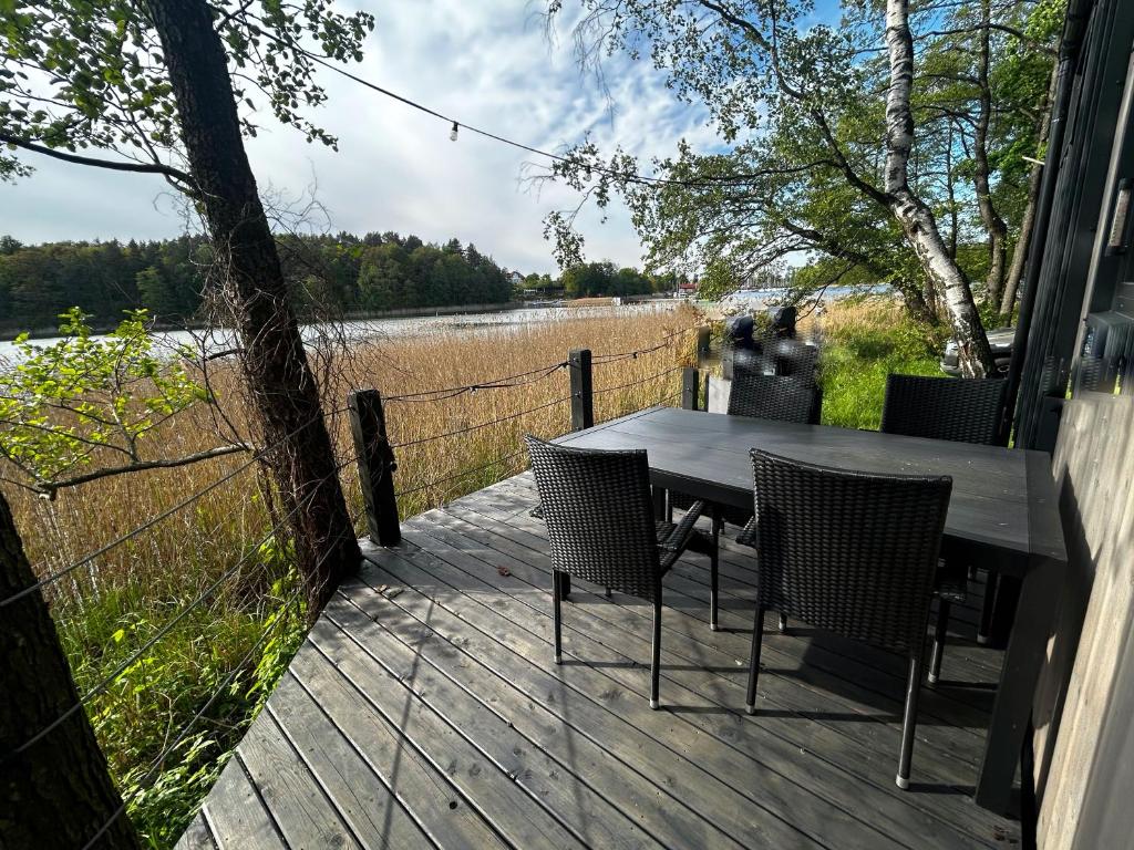 Loodusmaastik palkmajakese lähedal