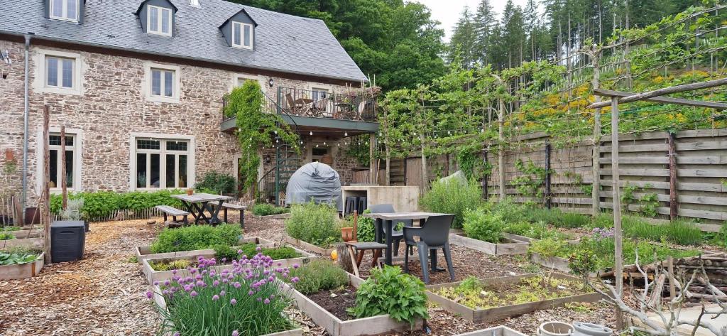 Vườn quanh Lodge 1854