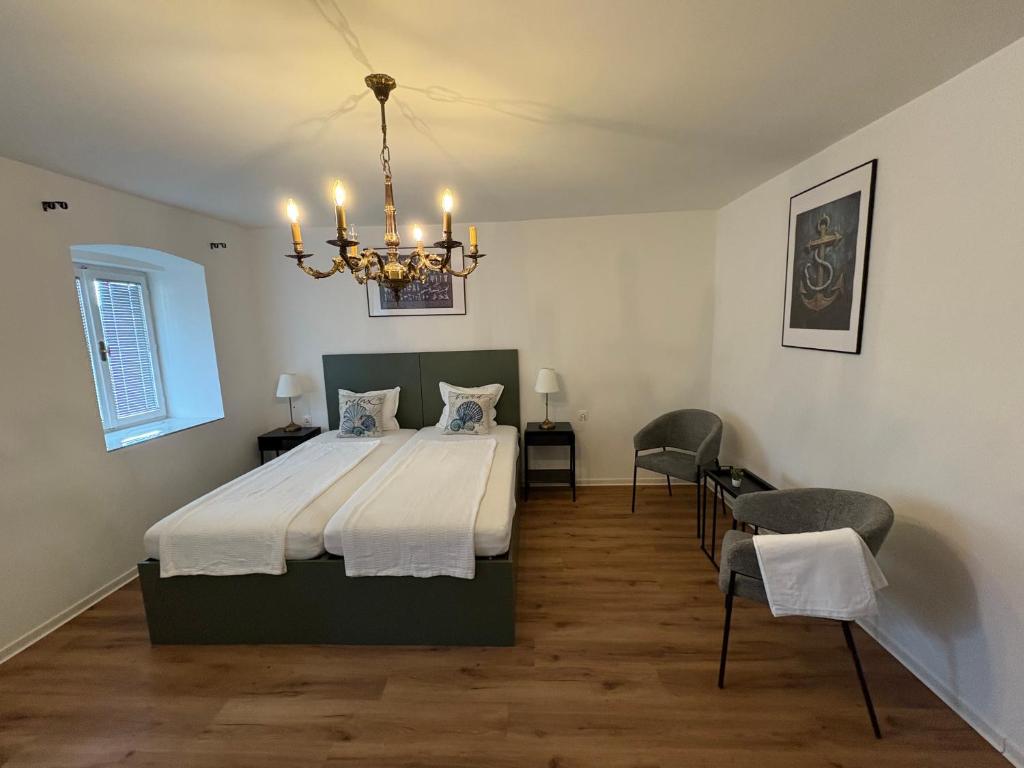 Captain's house - 13