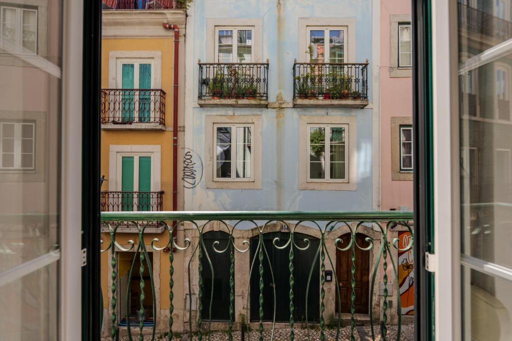Chiado Meets Bairro Apartment