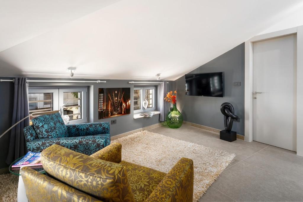 Studio Maestral by Briskva