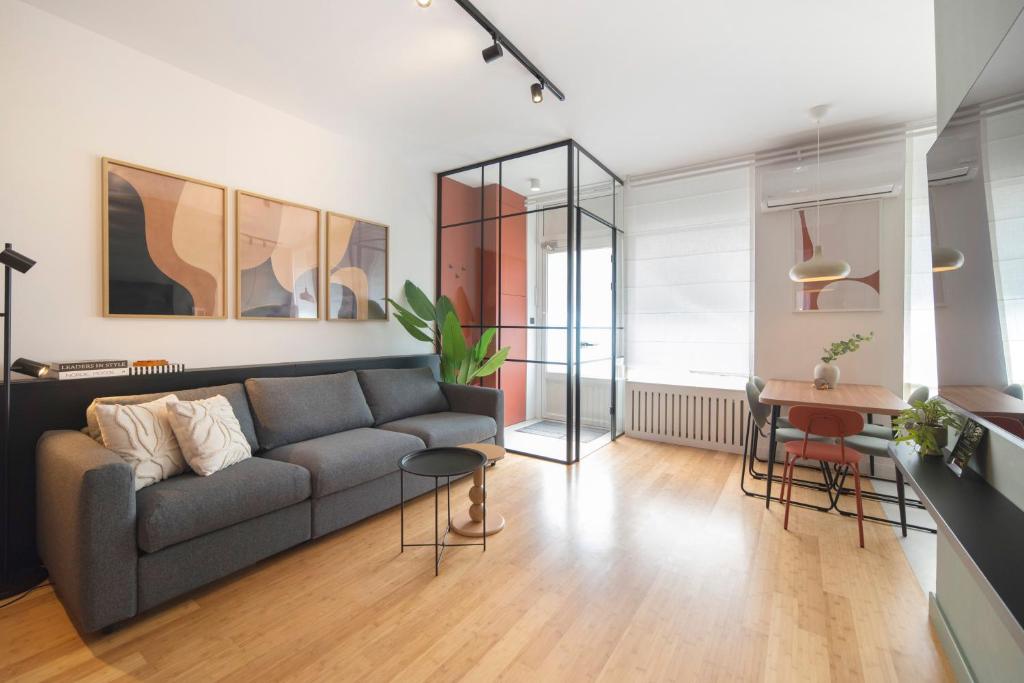 The Minted Wood - Stylish 2-Bedroom Apartment with Parking - 两卧室公寓