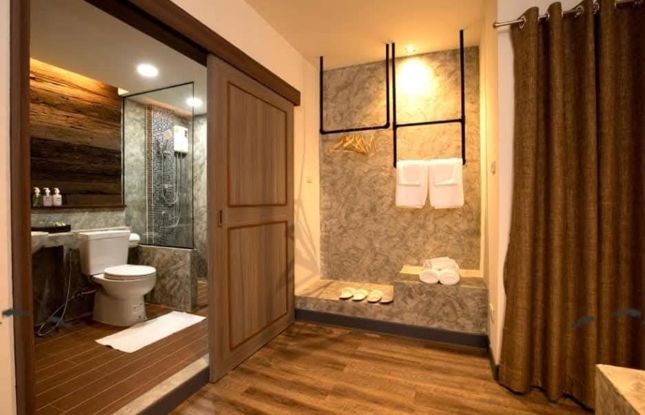 Boutique Poo-Yai Lee - Resim 26