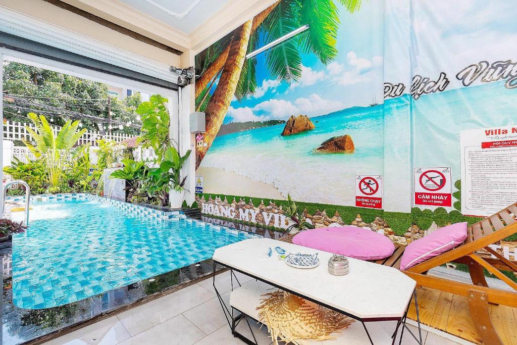 Bazén v ubytování Biệt Thự HỒ BƠI BIDA KARAOKE BÃI SAU nebo v jeho okolí