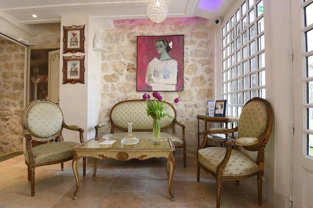Le Pavillon Hotel room