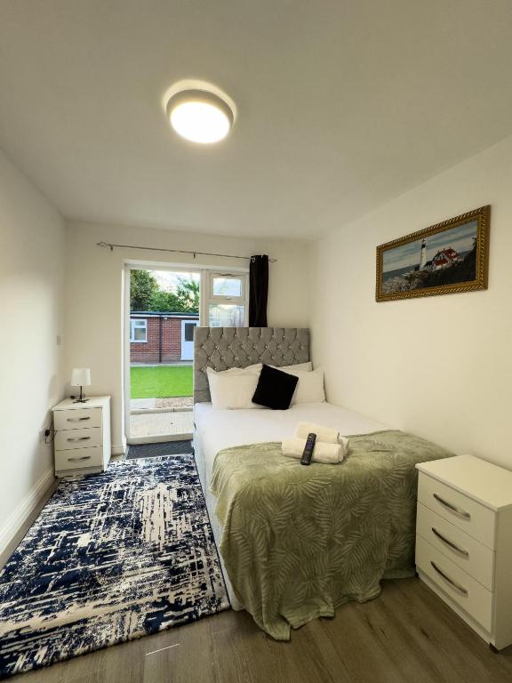 Heathrow Lodge BnB - 花园景双人间