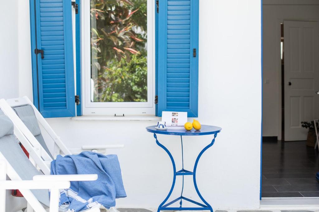 Balkón nebo terasa v ubytování Acrogiali Beachfront Hotel Mykonos