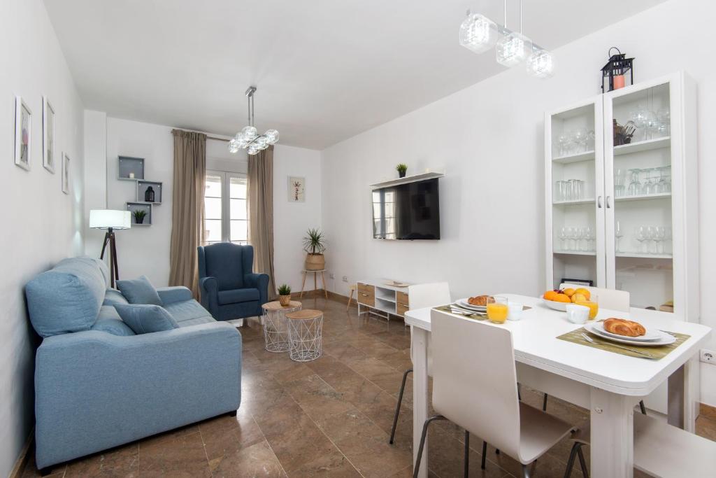 NEW CAPUCHINOS 2bed & 2bath Apartment with Parking