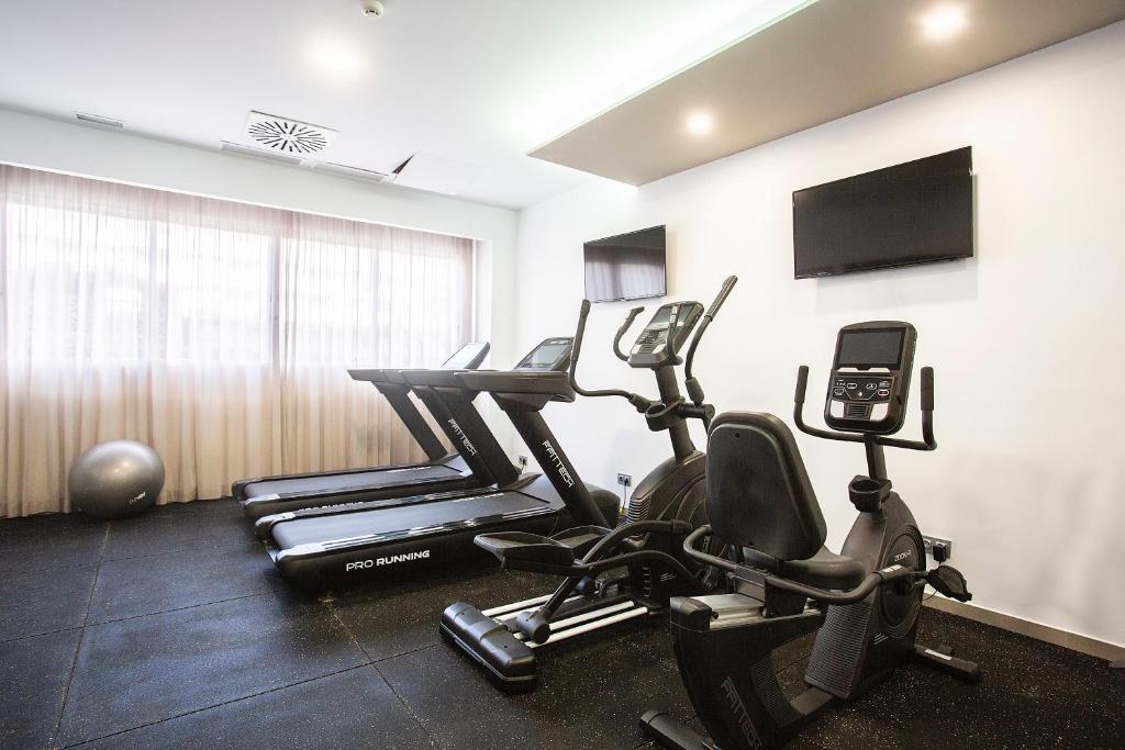 Fitness centrum a/nebo fitness zařízení v ubytování BQ Delfín Azul Hotel