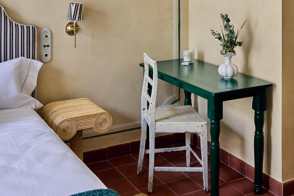 Cristine Bedfor Malaga Boutique Hotel - Resim 25