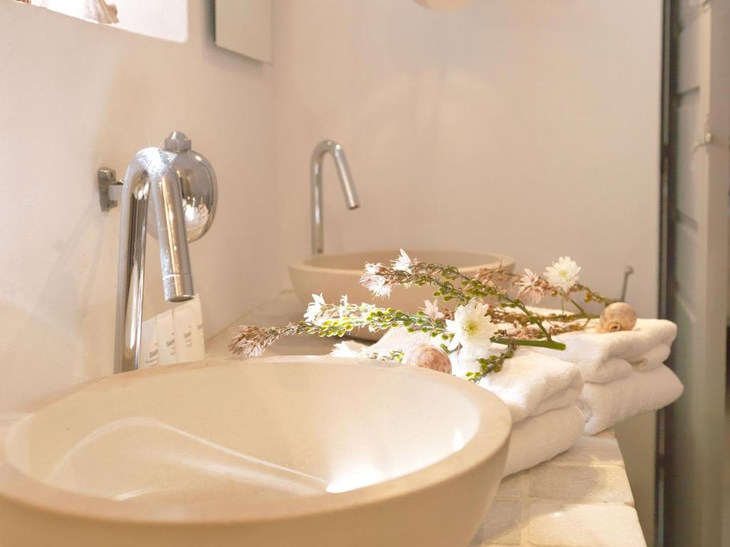 OIA UNIQUE HOMES by K&K - 12