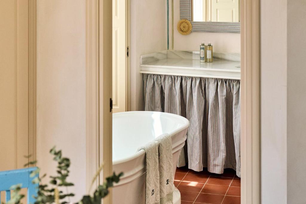 Cristine Bedfor Malaga Boutique Hotel - Resim 29