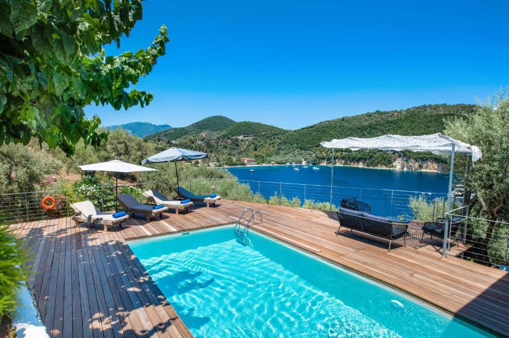 Naturlandskabet i nærheden af villaen