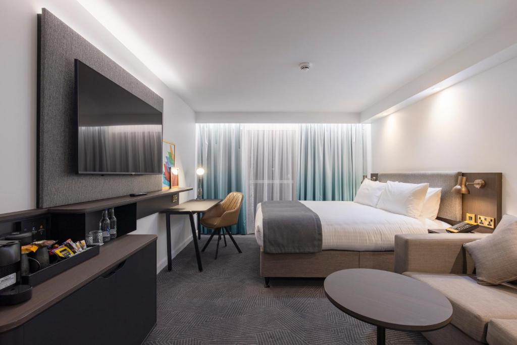 Holiday Inn Bristol Airport, an IHG Hotel - 