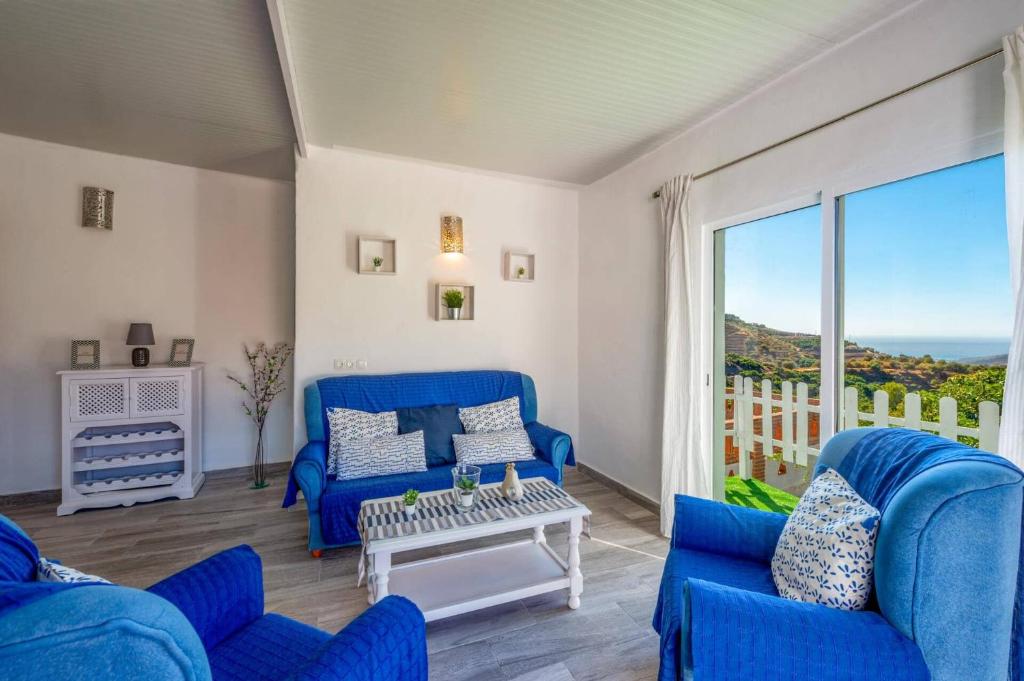Część wypoczynkowa w obiekcie Villa Piedras Blancas by Villa Plus