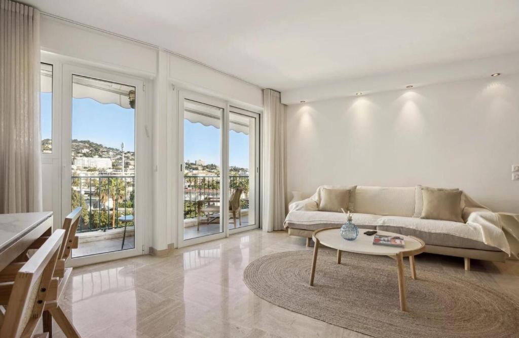 Photo de la galerie de l'établissement Le Saint-james - 108 Croisette by Halldis, à Cannes