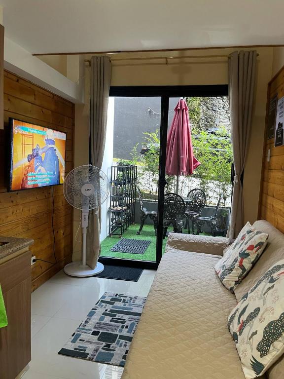 Summer Pines Residences - Baguio City by JENCAS HOUSE RENTAL - Chambre Familiale Avec Terrasse