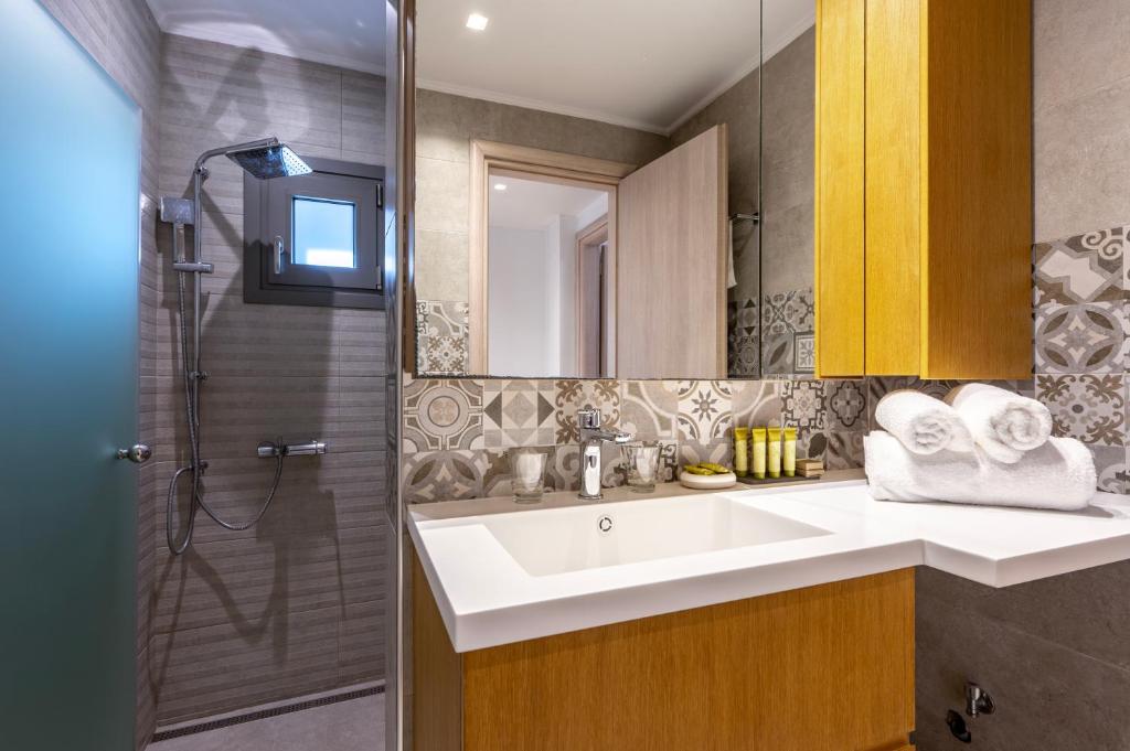 Blue Lagoon City Hotel - 17