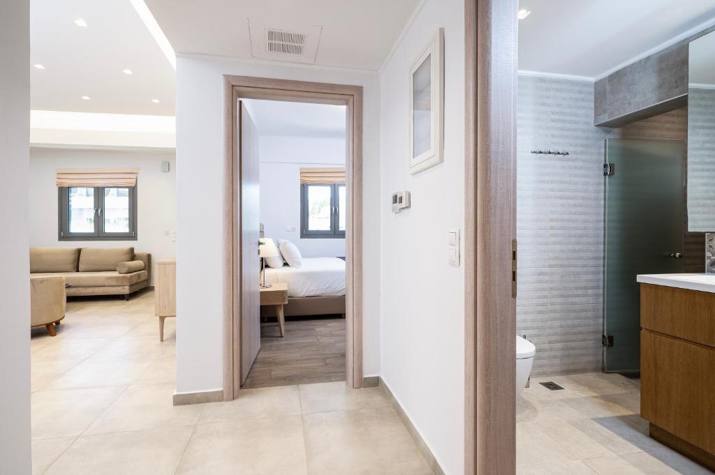 Blue Lagoon City Hotel - 19